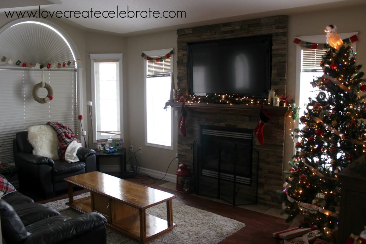 Decorated living room with burlap Christmas decorations