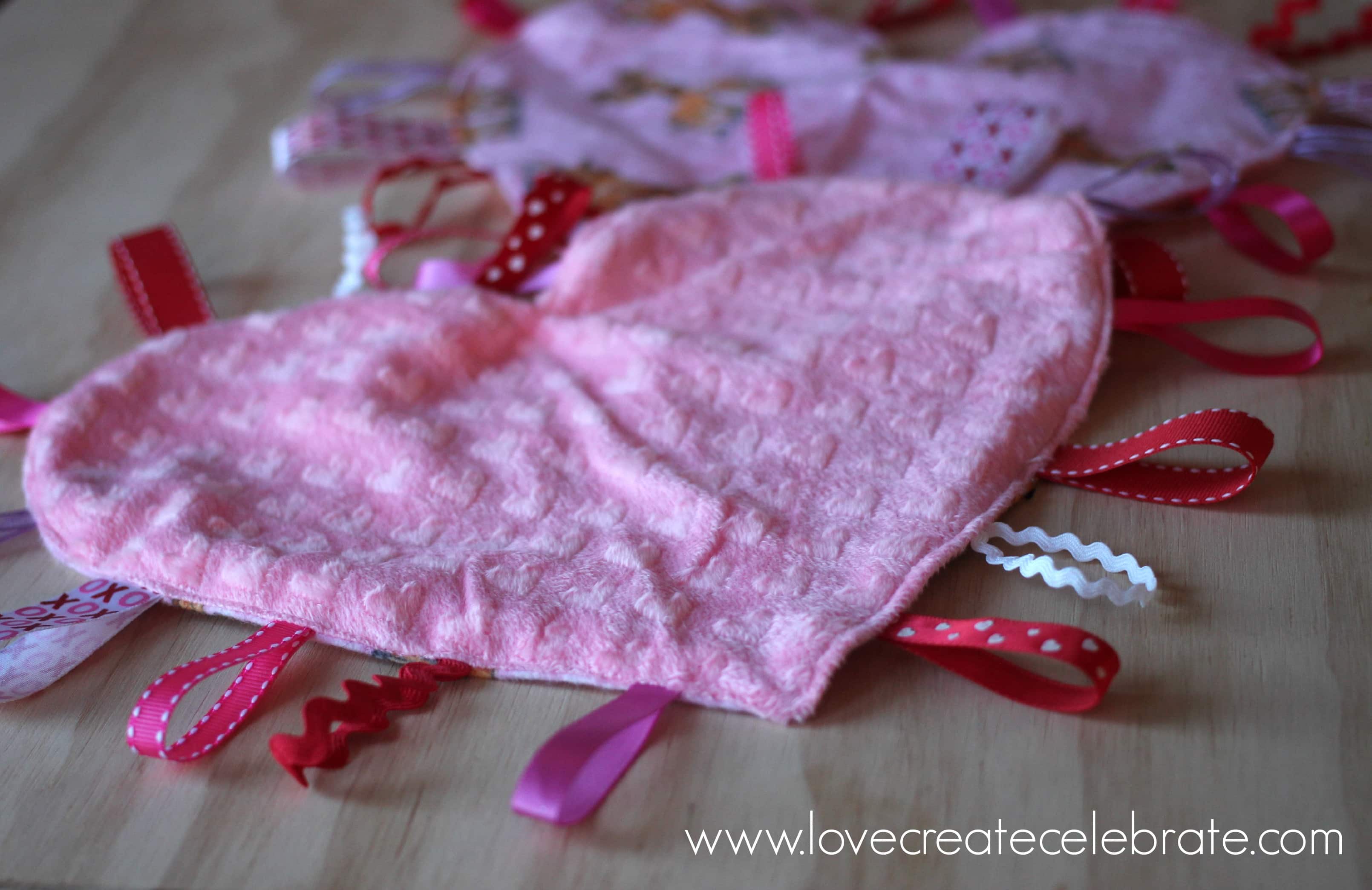 This sweet, homemade heart taggie blanket will surely be a favorite!