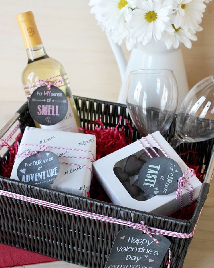 Not sure what to give for Valentine's Day yet?! I'm sharing my favourite Gift Basket idea #ontheblog right now!! All of the Free Printables are included #lovecreatecelebrate #linkinprofile