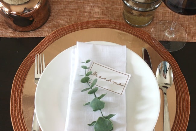 Make perfect handwritten place cards (even if you don't have perfect writing!). Beautiful for any table setting! I'm dreaming of Thanksgiving and Christmas tables :)