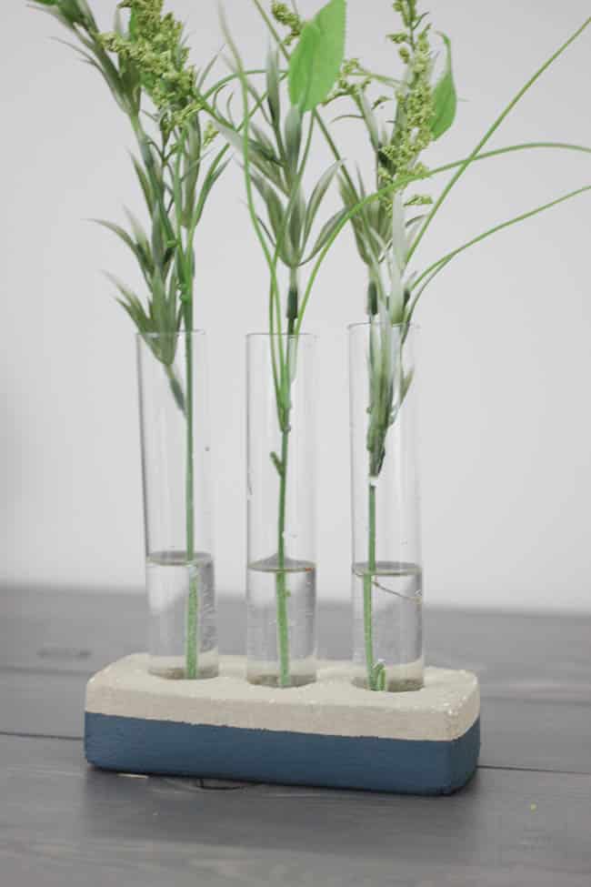 Single vases can be fashioned from concrete!