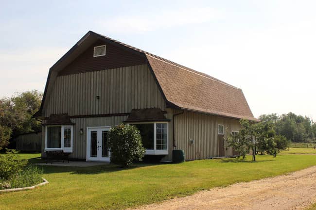 A tour of our new fixer upper! Come read about all of our plans to turn this barn house into a modern dream home!