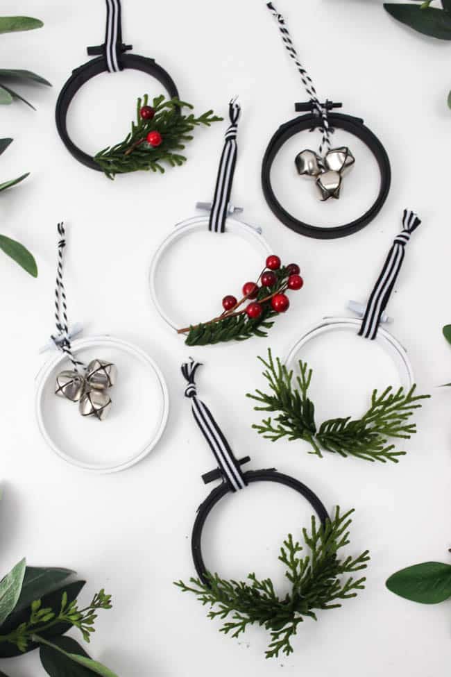 You can customize these wreath ornaments with your favorite festive touches