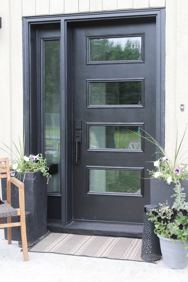 Quick and easy ways to add curb appeal to your front entry! Great budget-friendly tips for creating a front entry that is welcoming and beautiful. Transform your entry with a few of these simple ideas!
