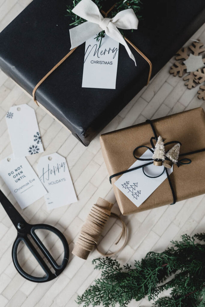 Free holiday gift tags