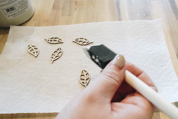 painting wooden leaves
