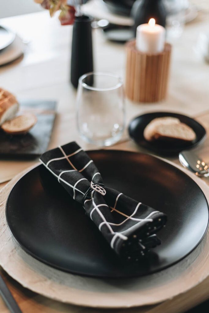 place setting with minimalist napkin ring