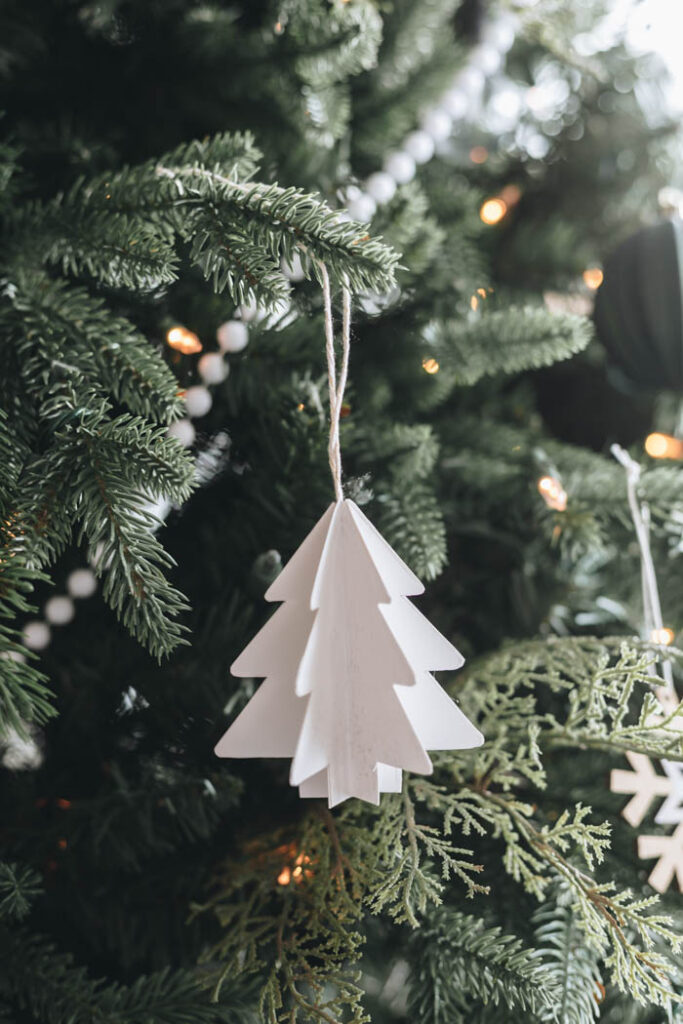 Simpler 3D Paper Christmas Tree White